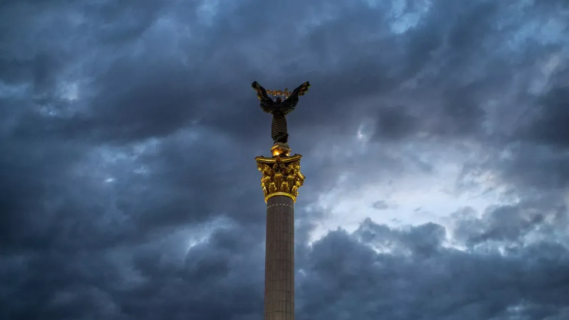 В небе над Украиной заметили воздушные шары