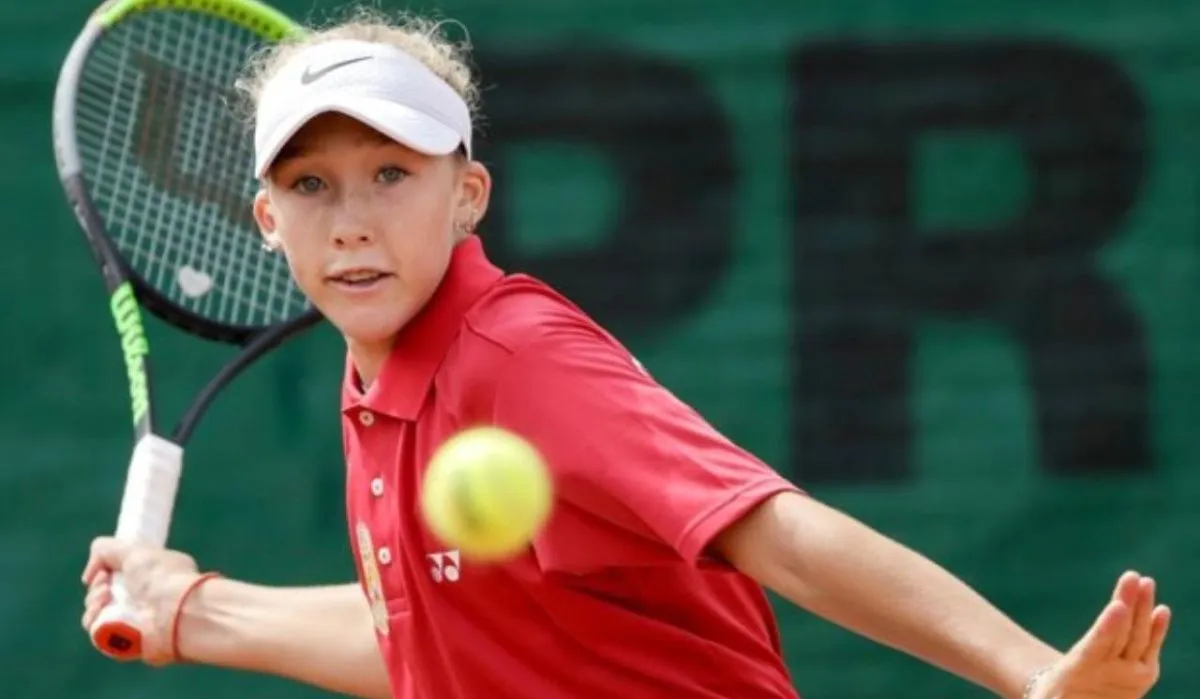 "Сенсация в теннисе": 15-летняя россиянка "вынесла" 14-ю ракетку мира