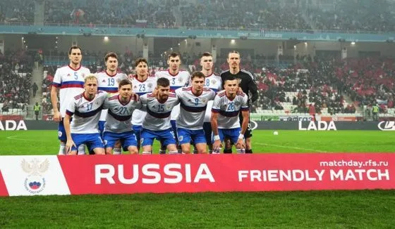 Сборная России по футболу выйдет на мартовские матчи в новой форме