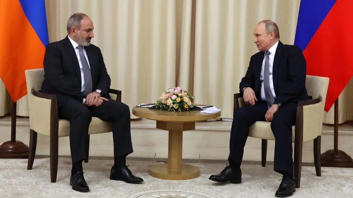 Путин обсудил с Пашиняном ситуацию в Нагорном Карабахе