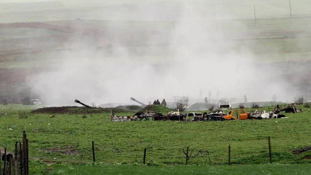 В Нагорном Карабахе объявили военное положение