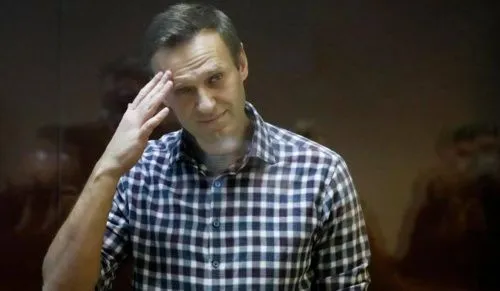 «На свободу — с чистой совестью»: Пригожин обратился к Навальному с предложением встать на защиту Родины