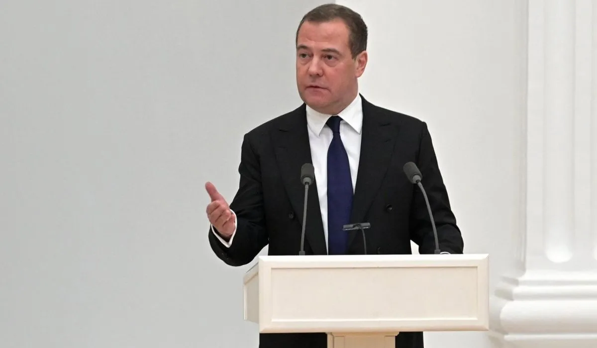 "Не надо недооценивать наркоманские бредни": Медведев о заявлениях Зеленского по Крыму