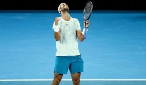 "Впервые в карьере": Хачанов - в полуфинале Australian Open