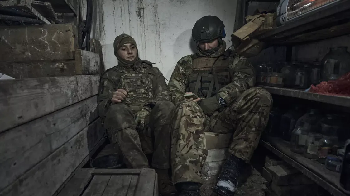Украинские военные начали массово сдаваться в плен в районе Авдеевки