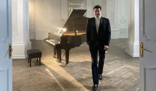 В Нью-Йорке отменены выступления известных российских дирижёра и пианиста