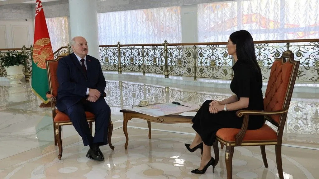 Интервью: Лукашенко одалживает шхуну у Путина и ненавидит деньги