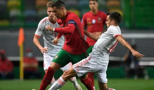 Криштиану Роналду не вышел в старте матча Лиги наций против сборной Испании