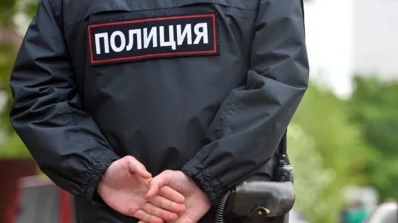 «Россия – для грустных»: житель Кузбасса переоделся в полицейскую форму, чтобы дарить радость, и был наказан