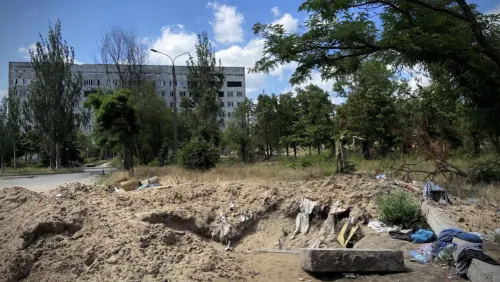 Тела 58 человек извлекли из стихийных захоронений в Северодонецке