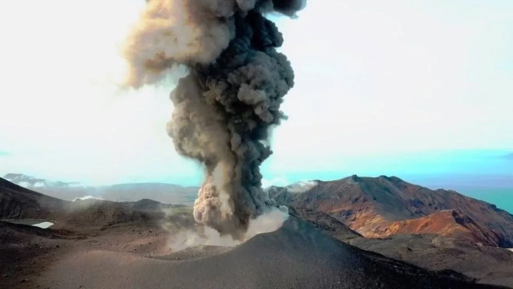 В МЧС сообщили о вулкане, проснувшемся на Сахалине