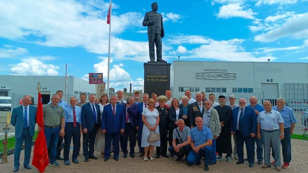 В РЦП разразился скандал после освящения памятника Сталину