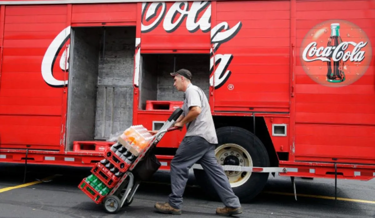Россиянам рассказали, как сохранить поставки Coca-Cola в отечественные магазины