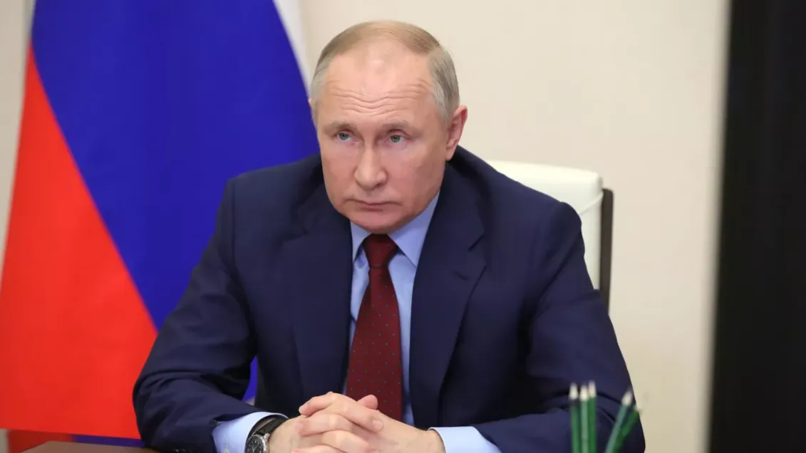 Путин приостановил участие России в ДСНВ
