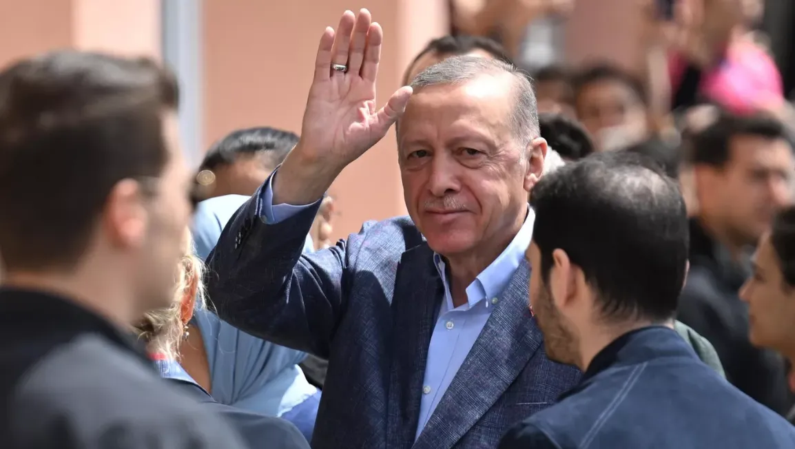 Эрдоган пока лидирует в I туре выборов