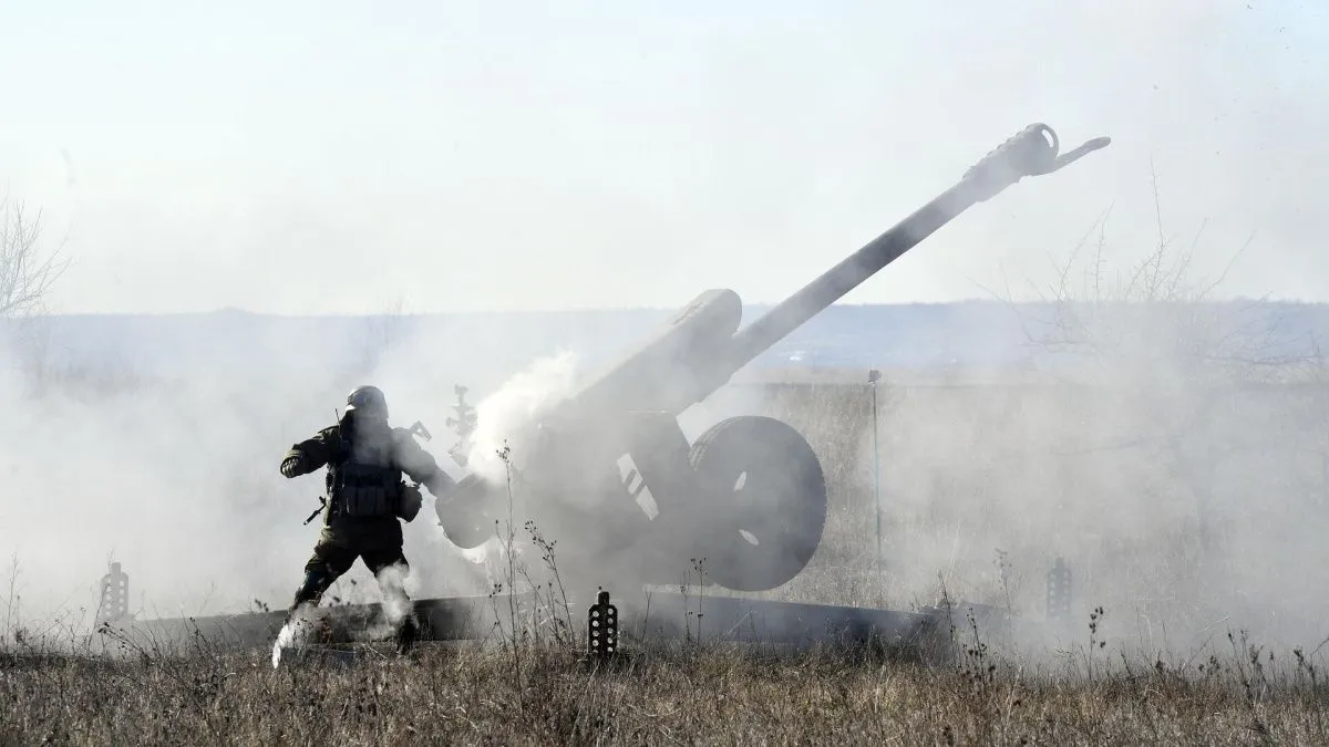 Российские военные нанесли артиллерийский удар по украинским диверсантам 
