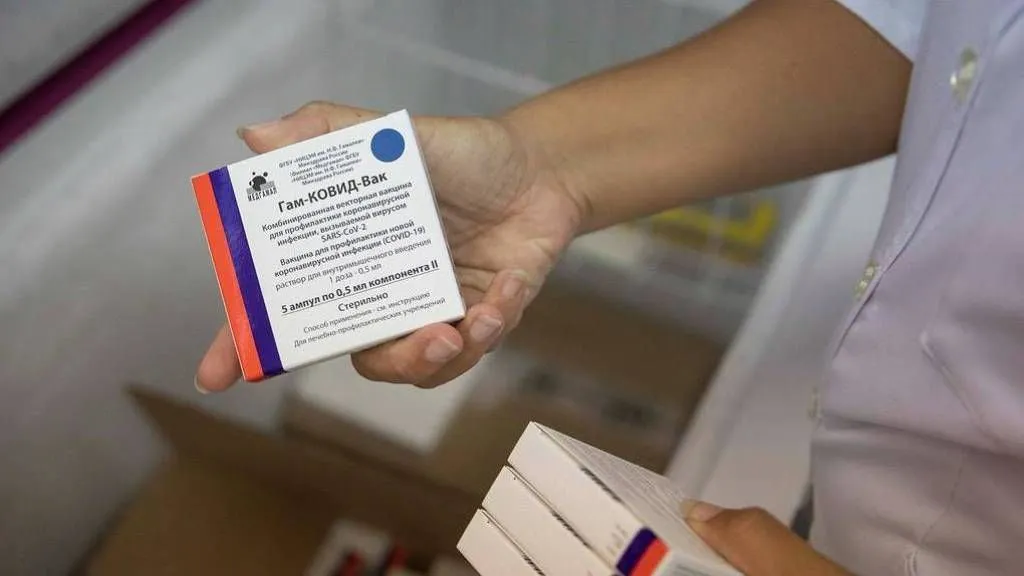 Выросло число россиян, желающих пройти вакцинацию от коронавируса