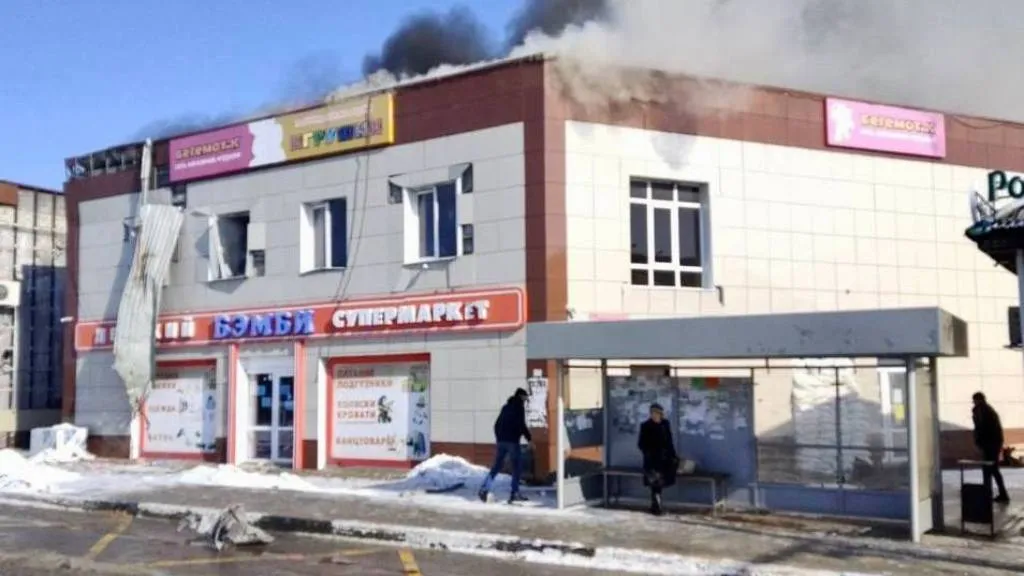 Снаряд ВСУ попал в детский супермаркет в российском регионе