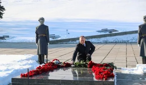 Президент России Владимир Путин прибыл в Волгоград 
