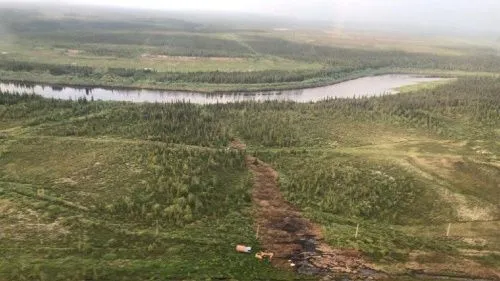Власти подтвердили разлив нефти в Республике Коми