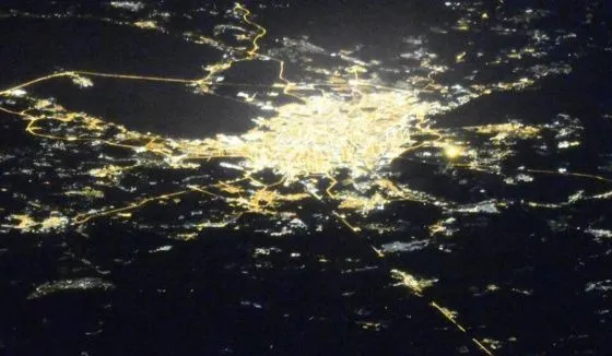 Ночной Петербург с орбиты показал Роскосмос
