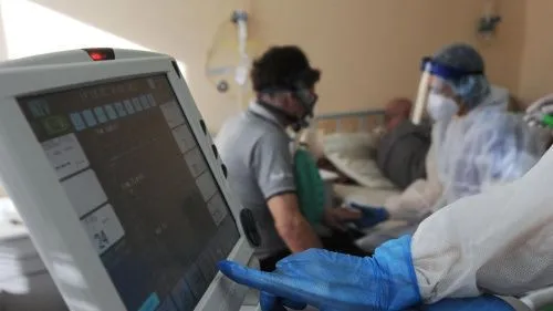 В России число заболевших COVID-19 выросло на 20%