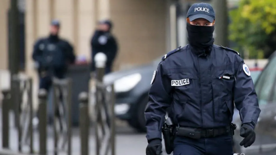 СМИ сообщают о задержании мужчины, готовившего нападение вблизи Парижа
