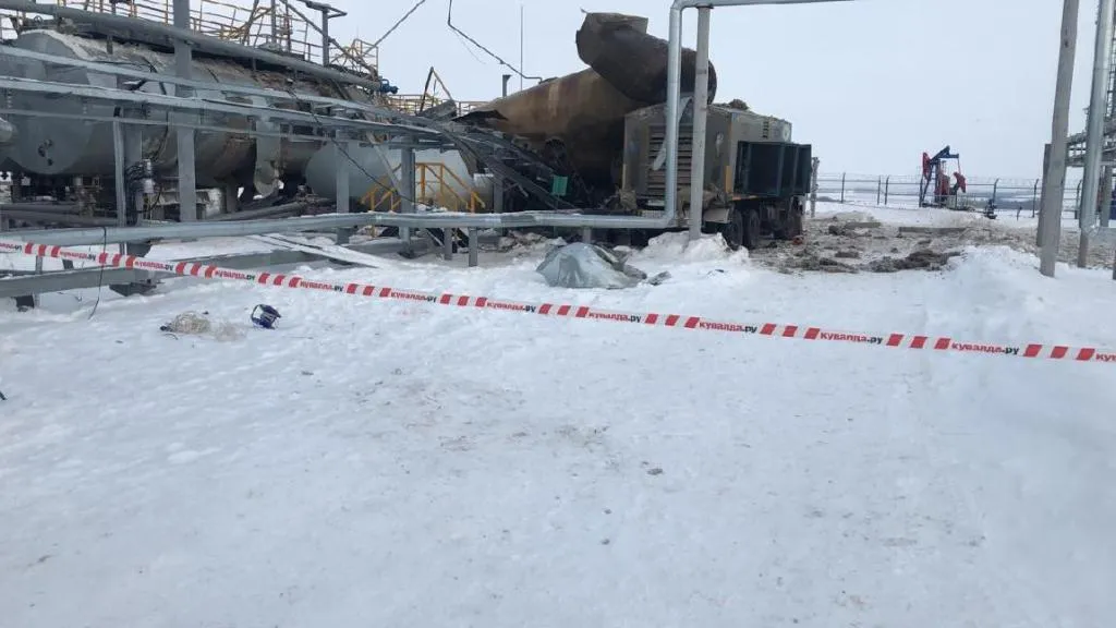 Возбуждено дело после взрыва на российском нефтяном заводе
