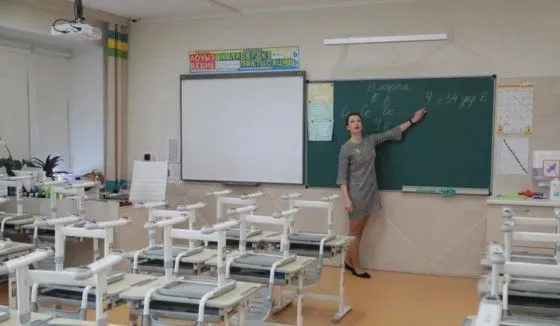 В Челябинске сотни классов отправили на дистанционное обучение