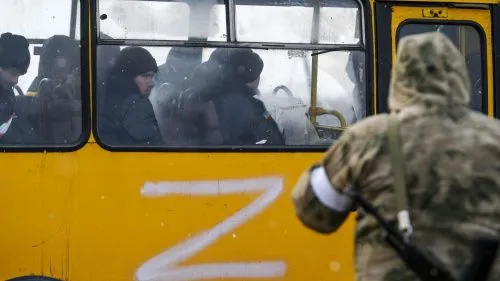 На Донбассе в плен сдались 8000 украинских военных