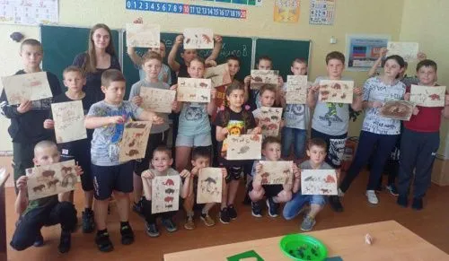 Стартовали досуговые мероприятия Донецкого музея в пришкольных лагерях ДНР