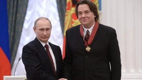 Путин вручил Эрнсту орден за заслуги перед Отечеством