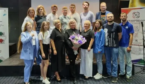 В Нижнем Новгороде наградили сотрудников детского технопарка за работу за границей