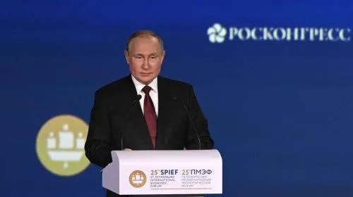 Путин: Россия сохранит место в числе ведущих экономик мира