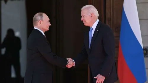 Путин и Байден согласились провести саммит по глобальной безопасности
