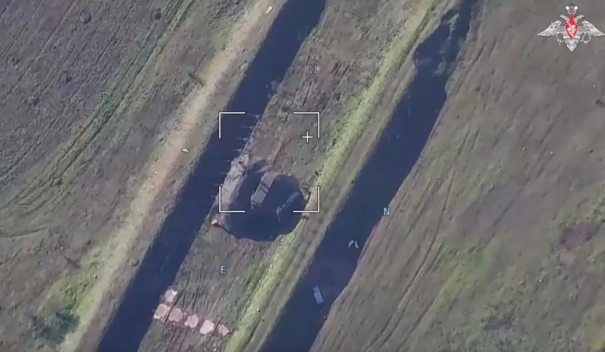 Министерство Обороны России показало кадры уничтожения украинских радаров беспилотниками 