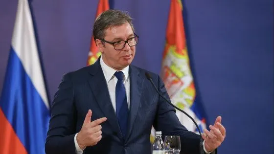 Президент Сербии Вучич ведёт переговоры с послом России